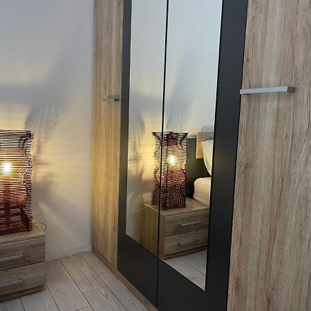 City Center Properties - Modern Room With Ac & Ensuit Bathroom - Room 1 세인트폴스베이 외부 사진