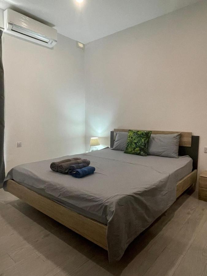City Center Properties - Modern Room With Ac & Ensuit Bathroom - Room 1 세인트폴스베이 외부 사진