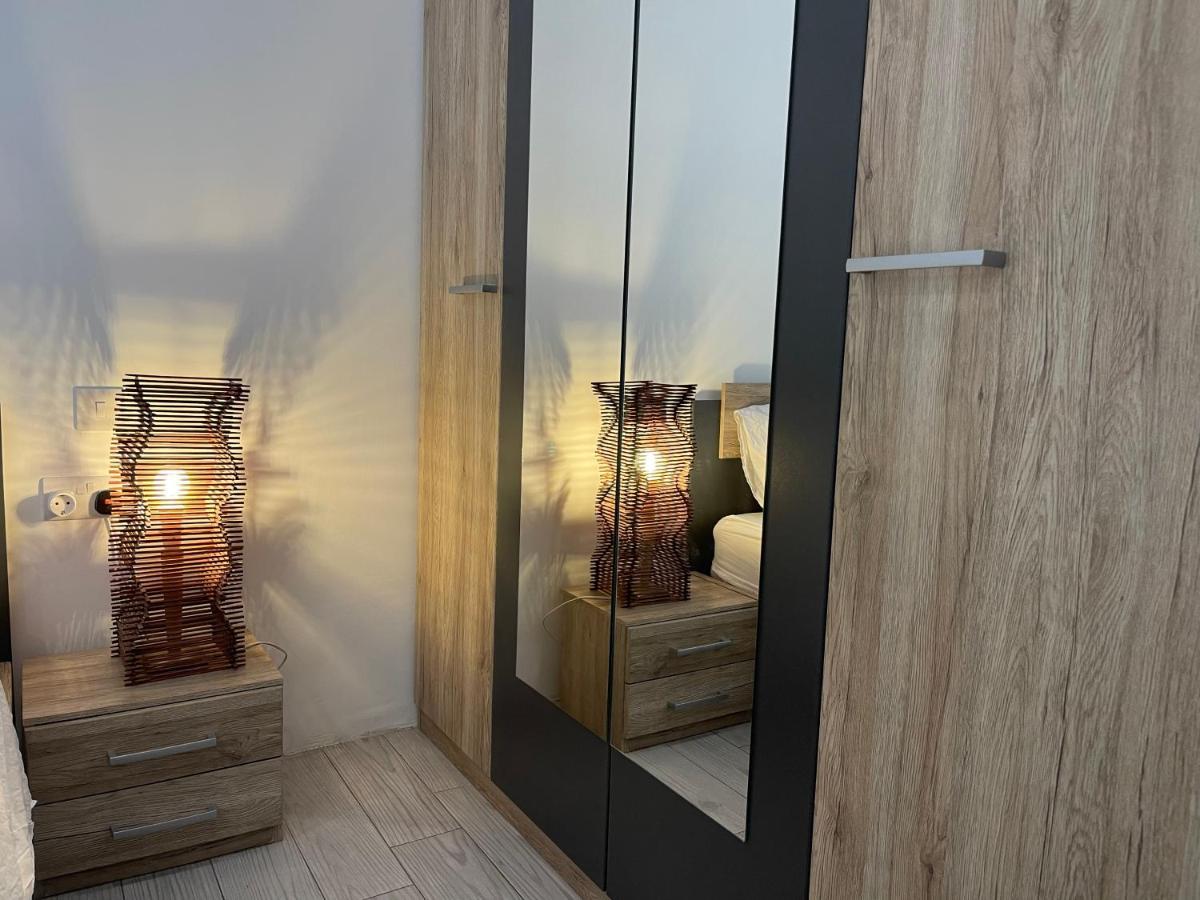 City Center Properties - Modern Room With Ac & Ensuit Bathroom - Room 1 세인트폴스베이 외부 사진